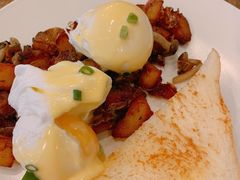 -Common Table · Brunch & Coffee