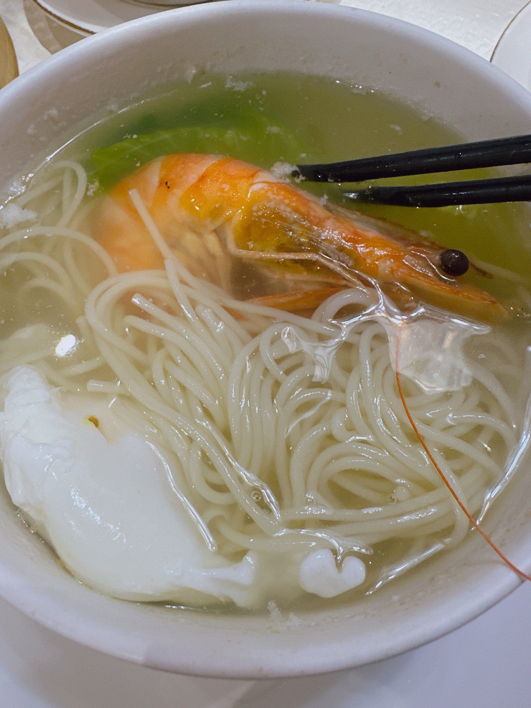 刚好过生日,过来吃饭还给煮了长寿面.阿姨