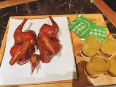 红烧乳鸽-汤城小厨•粤菜•靓汤(苏州街店)