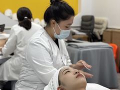 -首脑美容美发化妆美甲培训学校(龙岗校区)