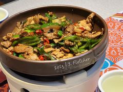 辣椒炒土猪肉-胡记德源粉·湖南菜(双安店)