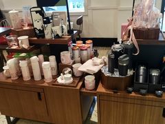 零售区-星巴克臻选(广州沙面店)