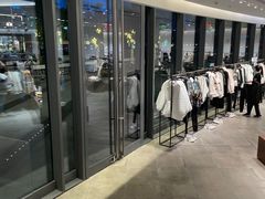 -URBAN REVIVO(上海中庚漫游城店)