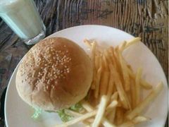 牛肉汉堡-Helens海伦司小酒馆(红旗南路店)