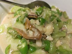 鲜丝瓜焖河蚌-费大厨辣椒炒肉(万家丽一店)