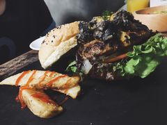 球馆汉堡-HIGH FIVE哈福手工汉堡(桂林路店)