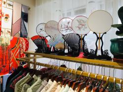 -一揽芳华汉服旗袍体验馆(拙政园店)