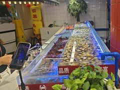 -四囍码头海鲜烧烤自助火锅(外滩南京东路悦荟广场店)