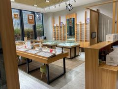 -无界眼镜MaxLess(滨江星光大道店)