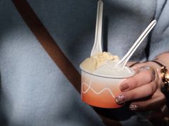 麦乳白咖啡-Dip in Gelato(富民路店)