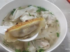 -周震馄饨
