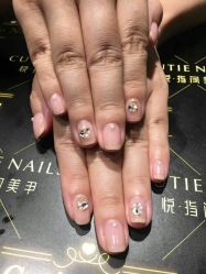 -悦指间美甲美睫