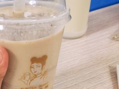 -沪上阿姨·精选茶饮(融创公馆店)