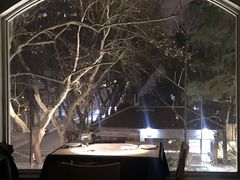 -穹六人间 people 6(岳阳路店)