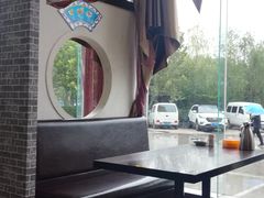 靠窗位-荣食方(兴华路店)