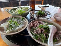 -大众跷脚牛肉馆·非遗传承单位(峨眉山店)