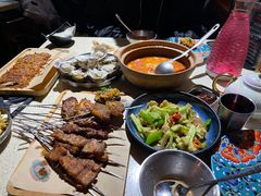 -蚝堡·生蚝海鲜烧烤物种起源•海肠捞饭(刘公岛店)