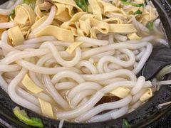 -丽虹云南过桥米线(兴工街店)