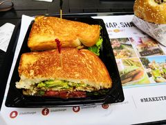 -The Habit Burger Grill 哈比特汉堡(爱琴海店)