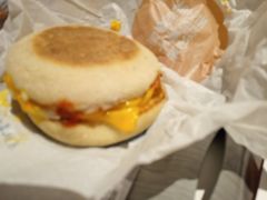 -麦当劳(莘松路芭比伦DT店)