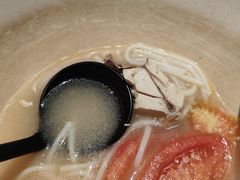 -蒙自源米线大王(东站店)