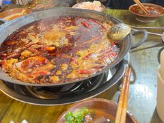 -黄潇洒老火锅(九眼桥宏济巷店)
