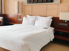 -三亚湾海居铂尔曼度假酒店