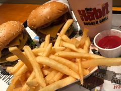 -The Habit Burger Grill 哈比特汉堡(复兴soho店)