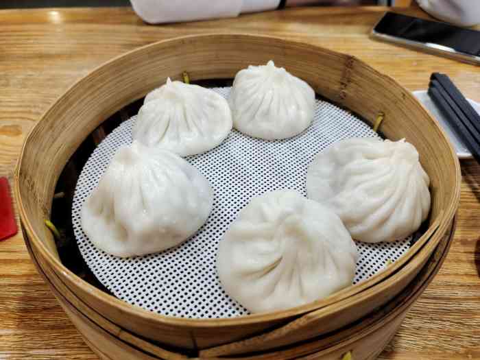 味津香汤包馆(豫园店)-"很好吃,面汤好,蟹黄汤包蟹味足,皮薄.