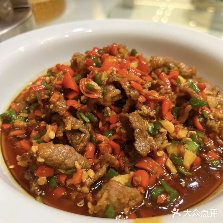 欧记大排档真是让人回味无穷！菜品丰富多样，口味地道