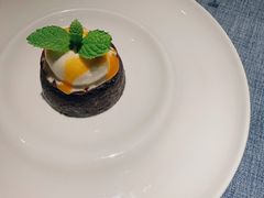 -弦月窗LUNETTE BY AMANDA(复兴路店)