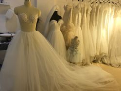 -Flora婚纱礼服定制租赁店