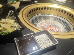 -山川小町·极番烧肉(新地假日广场店)