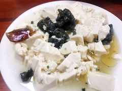 皮蛋豆腐-宝瑞门钉肉饼店