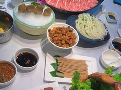 -德天肥牛海鲜火锅(城西银泰店)