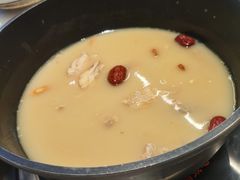 -汤宴·参须肚包鸡(南京路店)