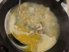 -鲜入围煮花胶鸡海鲜火锅