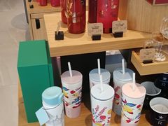 零售区-星巴克臻选(上海淮海百盛购物中心店)