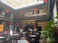 -蔼若春.传承三十年云南菜(金碧公园店)