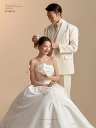 点击看大图 -至臻微拉婚纱摄影