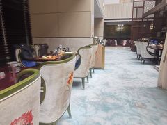 -朗丽兹自助餐厅