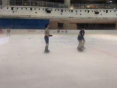 -冠军冰场CHAMPION RINK(环球银泰城店)