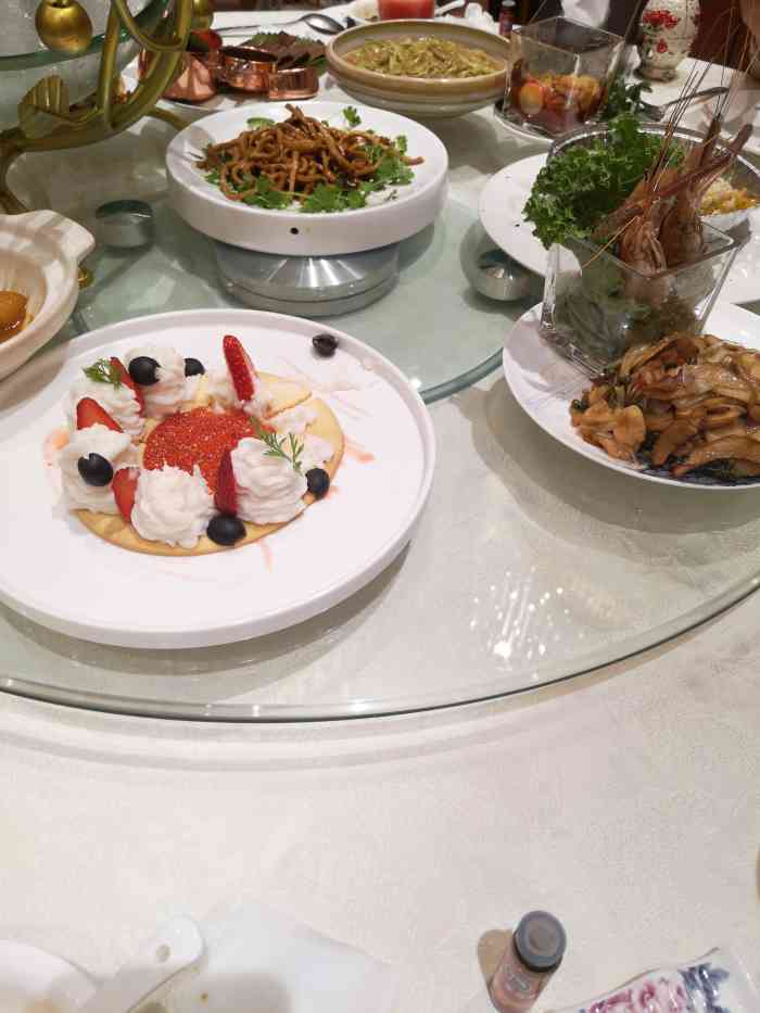 金悦餐厅(黄河南大街店[环境]就餐环境很不错,大部分都是包房.