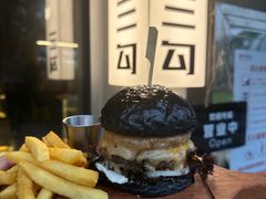 -三勾JJJ Burger&Coffee(梅溪湖店)