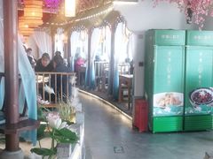 -荷塘秋月·本帮江浙菜(国权路店)