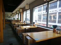 靠窗位-朱鸿兴面馆(镇湖店)