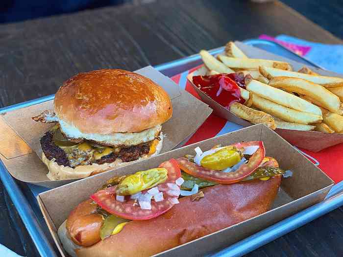 long lopez l2(汉街万达店)-"超级好吃的网红汉堡店打卡![调皮][调皮.