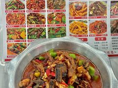 -丹水桥地锅鱼·翘嘴鲌·地方特色全鱼宴(丹江口大坝店)