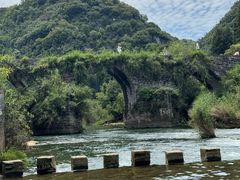 -高荡千年布依古寨旅游景区