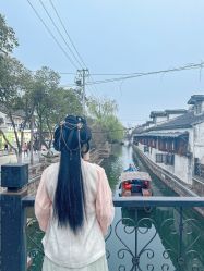 -一揽芳华汉服旗袍体验馆(拙政园店)